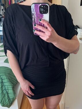 Max studio Batwing LBD with textured mini skirt size XS